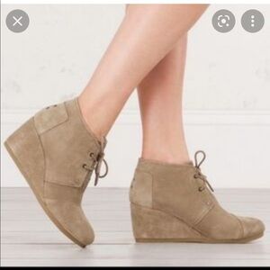 Toms desert suede wedge ankle boots
